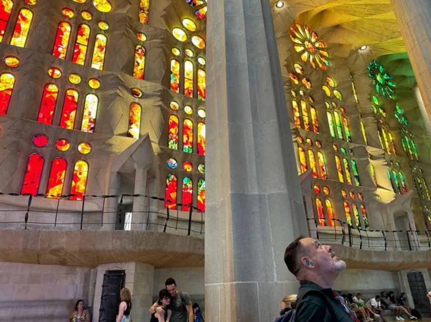 Barcelona: Sagrada Família Tour with Skip-the-Line Access - Key Things You’ll Notice Right Away