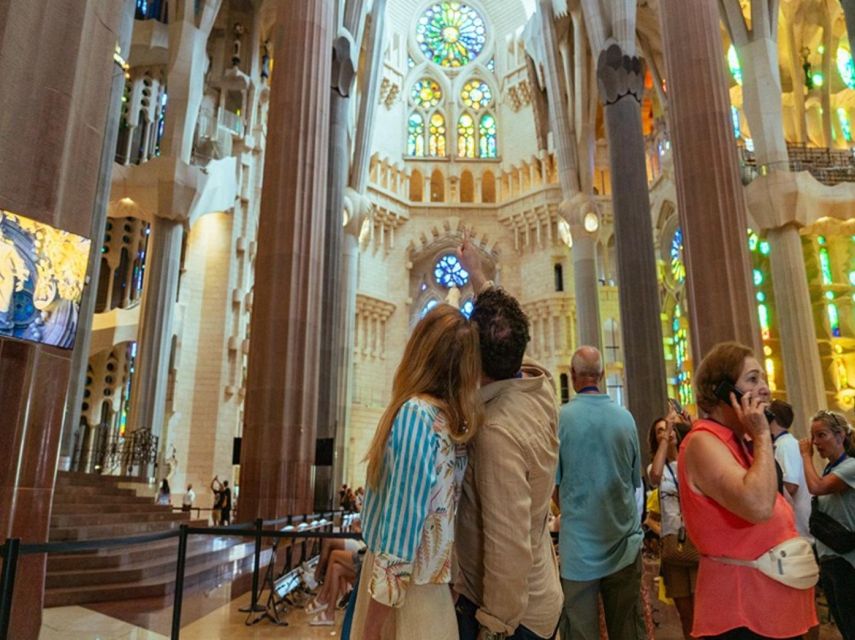 Barcelona: Sagrada Família Tour with Skip-the-Line Access - Inside the Basilica: Columns Like Trees and the Stained Glass Effect