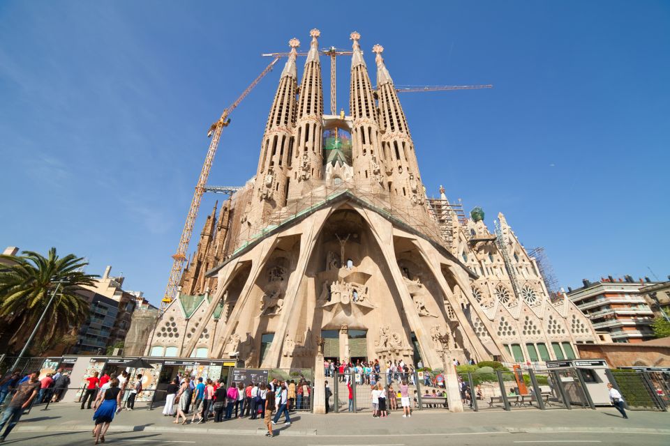Barcelona: Sagrada Familia with Towers and Park Güell Tour - Towers by Elevator Up: Views Over Barcelona and the One-Way Bonus