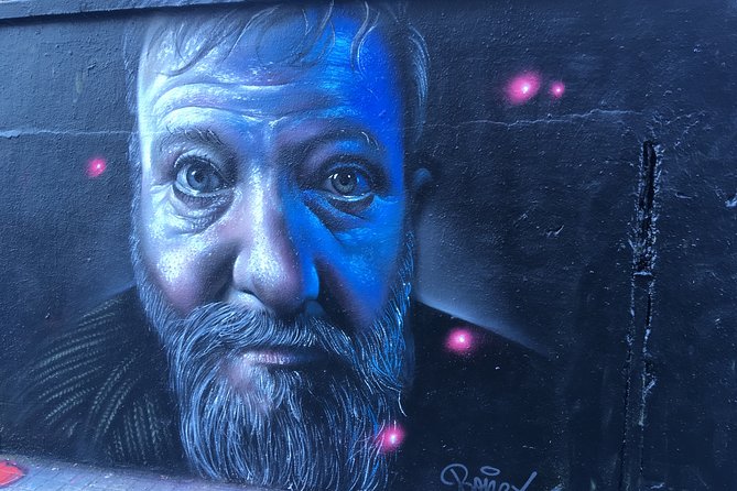 Barcelona Street Art and Graffitti Bicycle Tour - Stops and photo moments: how the tour keeps you moving