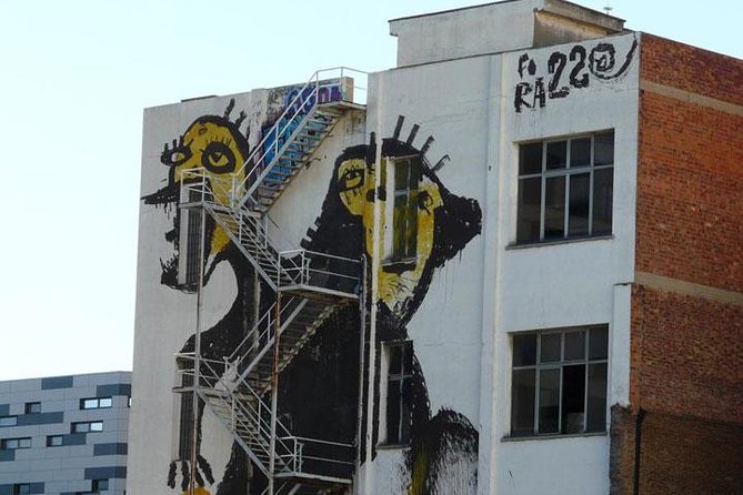 Barcelona Street Art and Graffitti Bicycle Tour - From Carrer dels Escudellers to the beachside ride