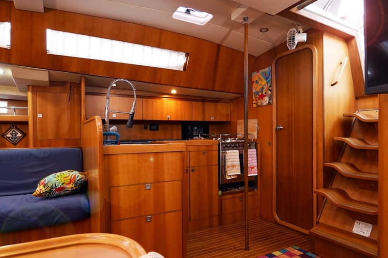 Barcelona: Sunset or Afternoon Yacht Cruise with Drinks - Captain-Led Confidence and Real-World Comfort