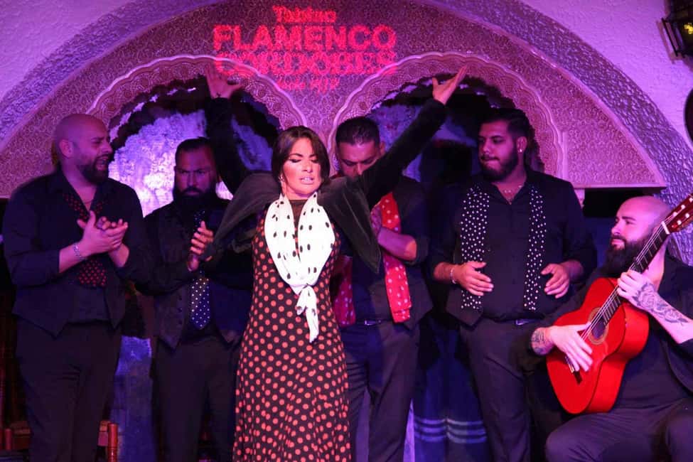 Barcelona: Tablao Flamenco Cordobes Show and Drink in Rambla - Finding the venue and planning your timing (without stress)