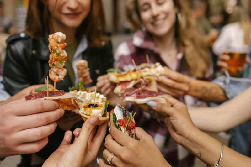 Barcelona: Tapas Food Crawl Walking Tour with Tastings - Barcelona tapas, but with a local filter (why this works)