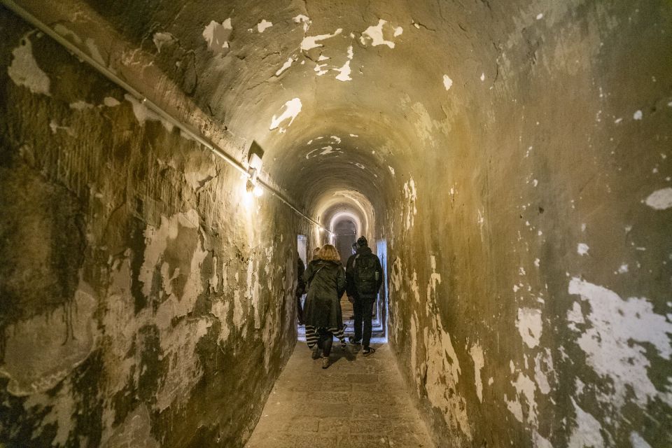 Barcelona: Walking tour with Montjuic Castle & Cable Car - Price and value: when $64 makes sense for the tickets and time