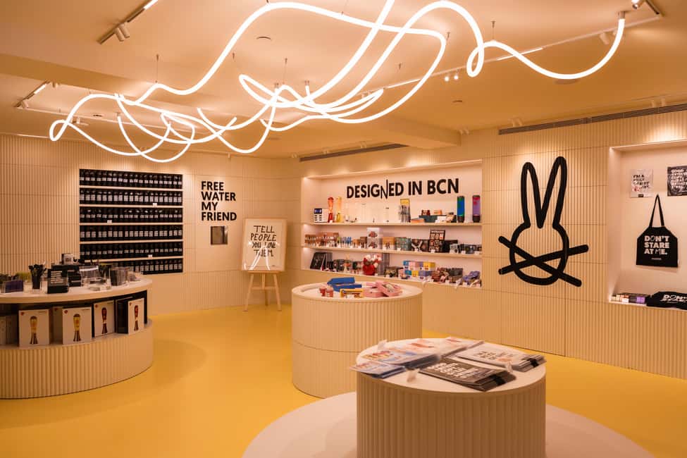 Barcelona: White Rabbit Catalonia's Top Immersive Experience - High-tech highlights: cube, 360° screens, infinity room, and AI