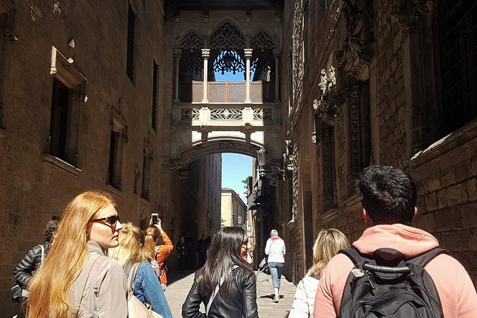 Best of Barcelona: Sagrada Familia & Park Guell Tour with Pick-up - Las Ramblas to the waterfront: fast sights, big-city atmosphere
