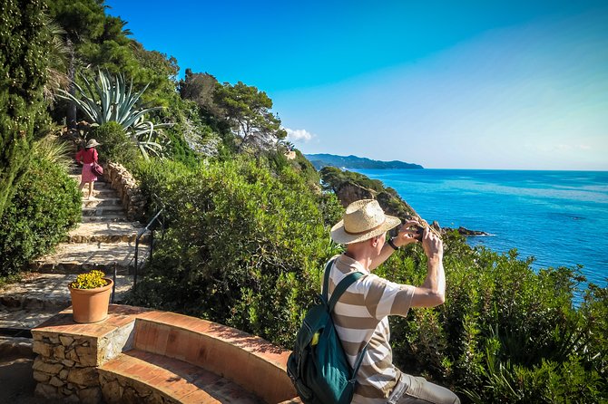 Costa Brava & Medieval Village Tour with Lunch - Tossa de Mar: the medieval fortified town with modern-day charm