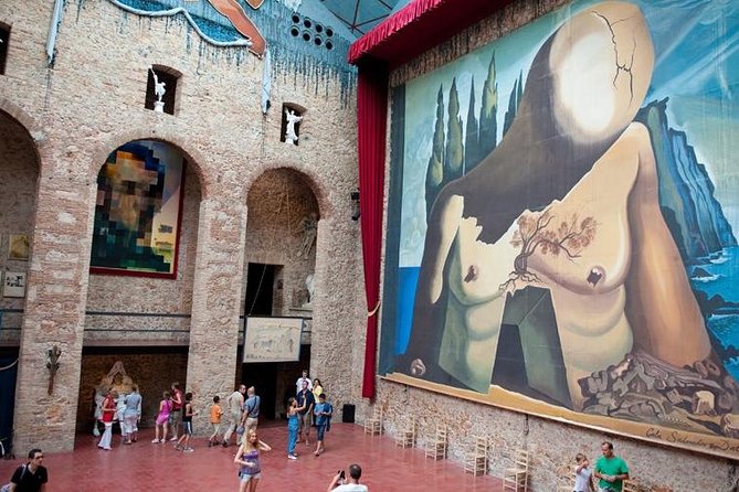 Dali Museum & Cadaques Small Group Tour with Hotel pick-up - Stop in Figueres: Dalí’s origin story and quick town time