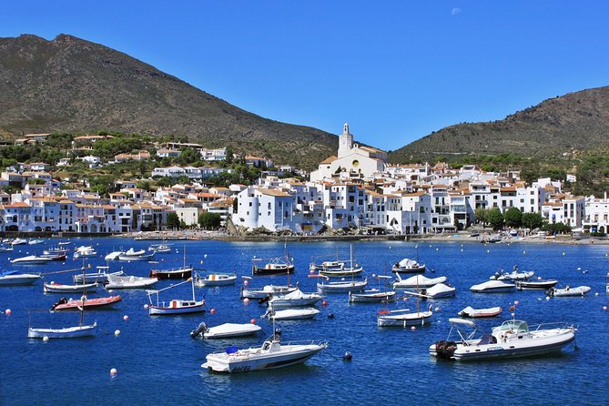 Dali Museum & Cadaques Small Group Tour with Hotel pick-up - Cadaqués: seaside town time with room to breathe
