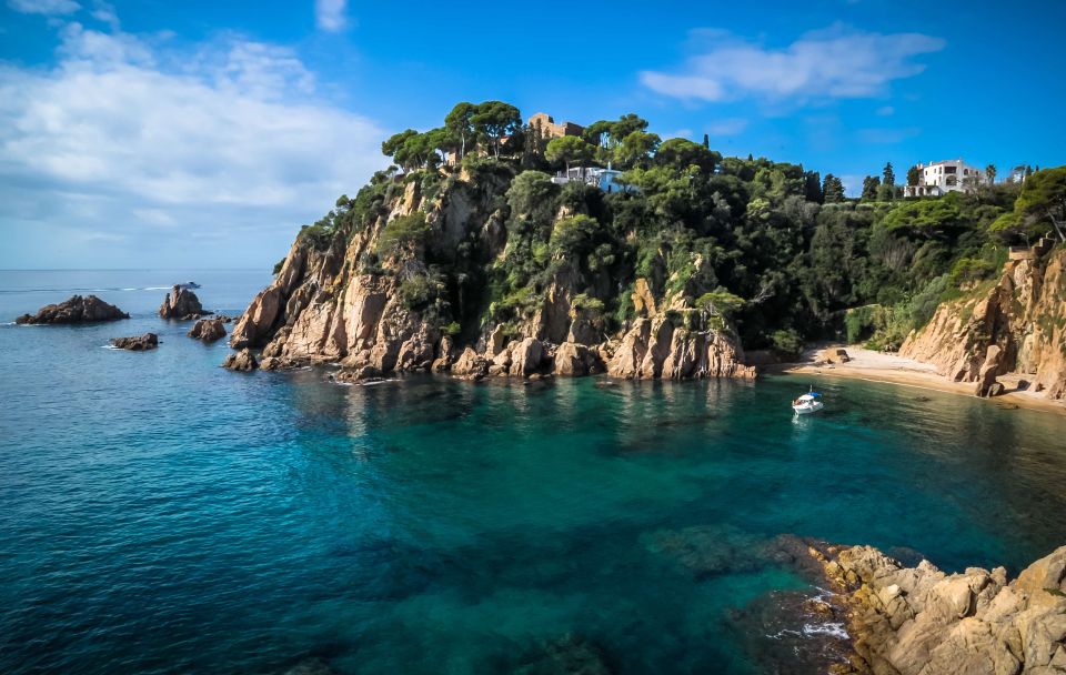 From Barcelona: Costa Brava Day Tour with Lunch - Lunch in a Family-Owned Catalan Restaurant (And How to Handle Diets)