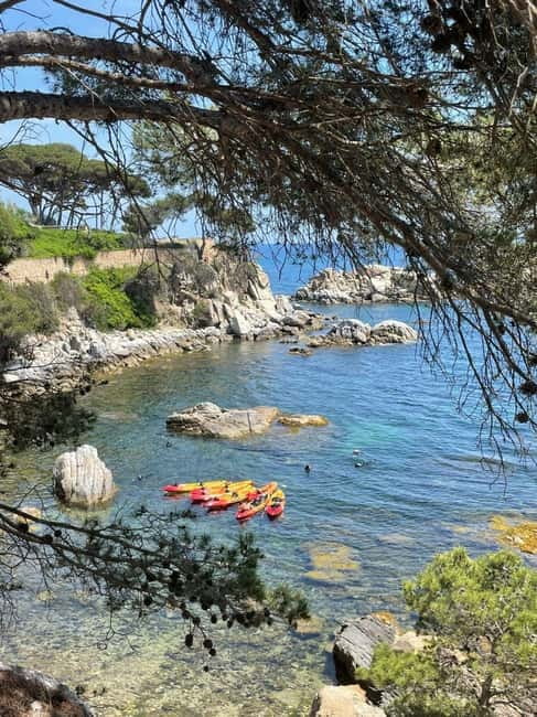 From Barcelona: Costa Brava Kayak & Snorkel Tour with Picnic - Safety and effort level: life jackets, learning pace, and who should go