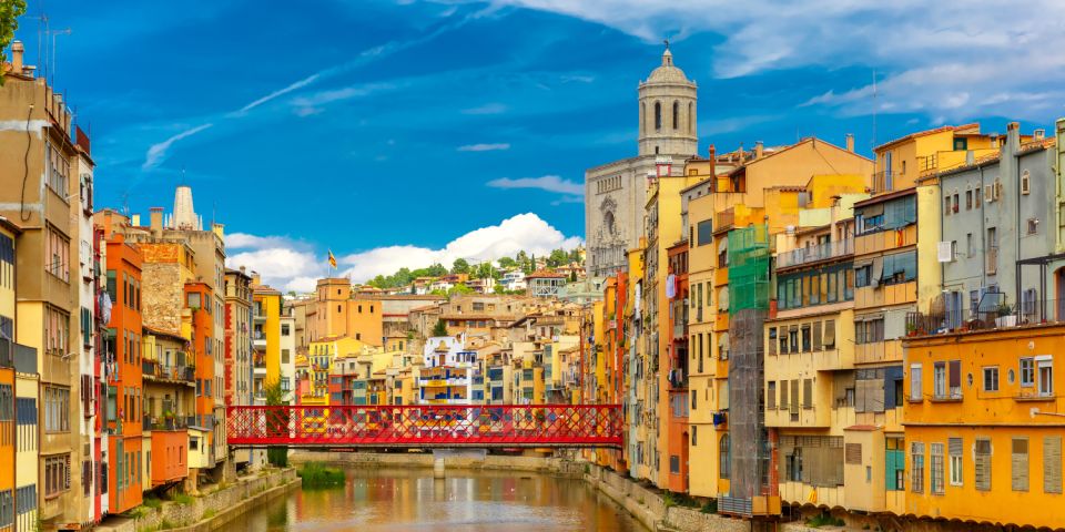 From Barcelona: Girona, Figueres, Dalí Museum, and Cadaqués - The hidden value: guides who make the day click