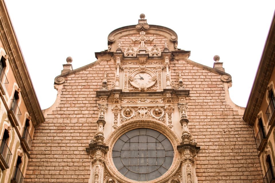 From Barcelona: Half-Day Montserrat Experience - Weather, Clothing, and What to Bring for a Cooler Mountain Stop