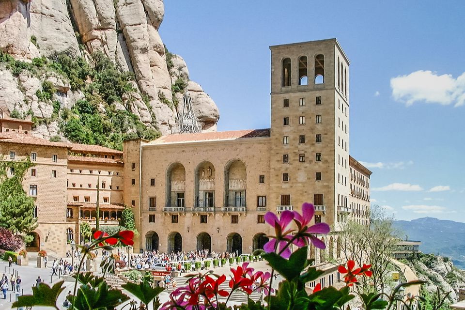 From Barcelona: Montserrat Day Trip with Optional Tickets - Who this Montserrat tour suits best