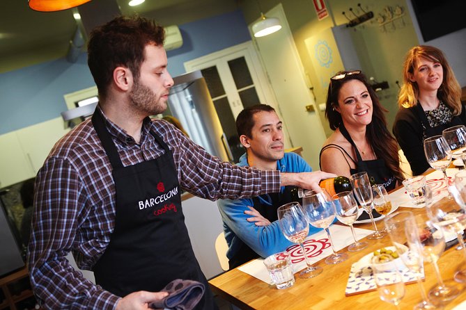 Interactive Paella & Market: Bottomless Wine & Rambla Views - Where the experience really starts: La Rambla meeting point and market walk