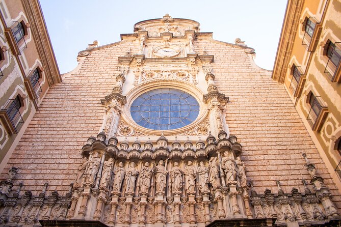 Montserrat Full Day Tour with Farmhouse Lunch and Winery Visit - Cogwheel Train Down: a scenic break that also helps timing