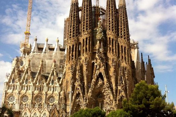 Montserrat Half Day Afternoon Tour from Barcelona - La Escolania Boys Choir at 1:00pm: worth it, but plan the ticket