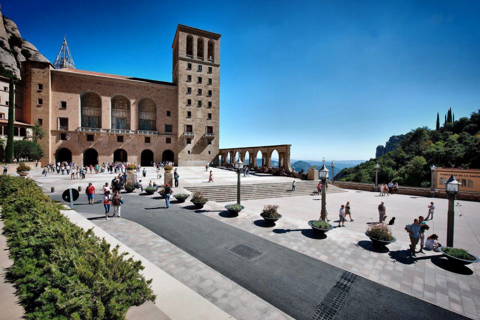 Montserrat Museum and Monastery Entry Ticket - Your starting point: Montserrat Tourist Information Office