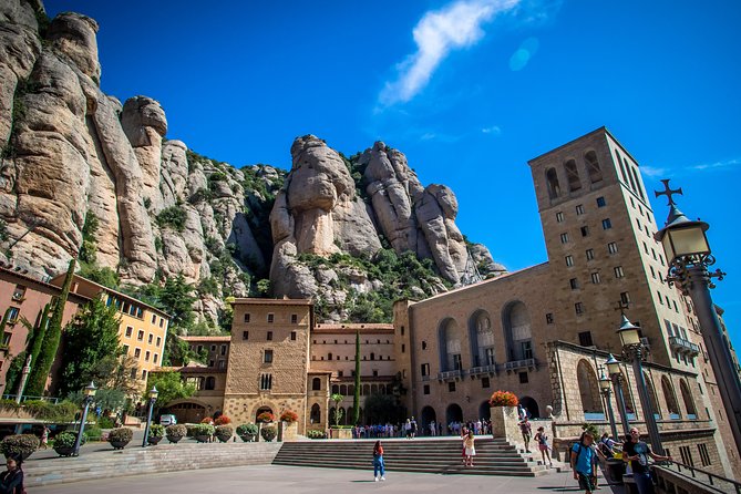 Montserrat & Winery Visit Tour with Traditional Farmhouse Lunch - Inside Montserrat: viewpoints, the funicular, and optional hikes