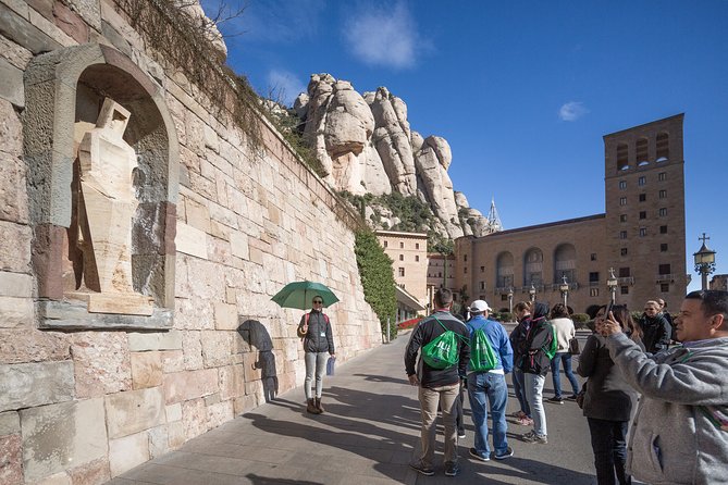Montserrat with Cog-Wheel Train & Black Madonna Priority Access - From Julià Travel to Montserrat: the day’s rhythm