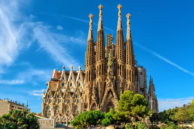 Park Guell and Sagrada Familia Private Tour with Hotel pick-up - Gothic Quarter walk: Plaça Sant Jaume and the cathedral façade
