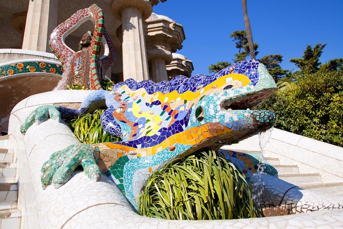 Park Guell Guided Tour with Skip the line Ticket - Why Parc Güell feels different with a guide