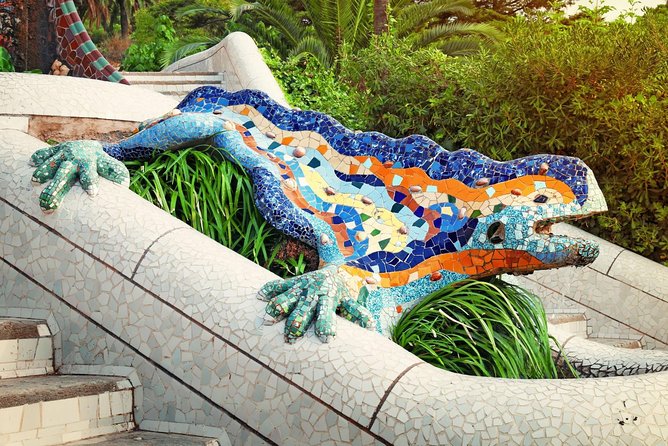 Park Guell Guided Tour with Skip the Line Tickets - Hall of Columns and the Winding Mosaic Bench