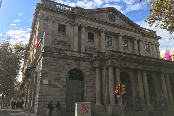 Picasso Museum and Walking Tour Plus Optional Wine & Food Tasting - The guides matter: what you can expect from Eoghan, Perrine, Zeynep, and Daria
