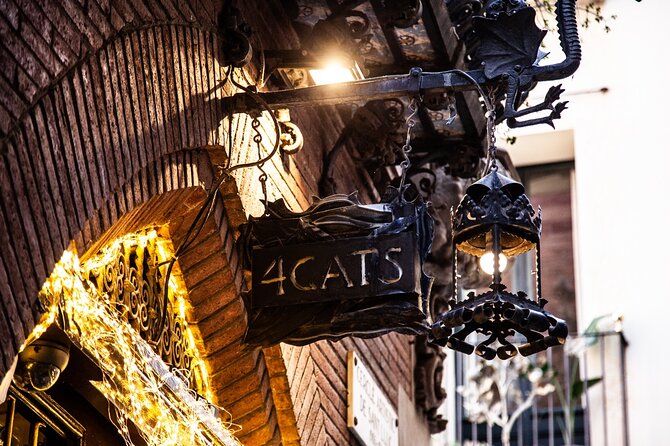 Picasso Museum and Walking Tour Plus Optional Wine & Food Tasting - Carrer d’Avinyó: the street behind one of Picasso’s most famous shocks