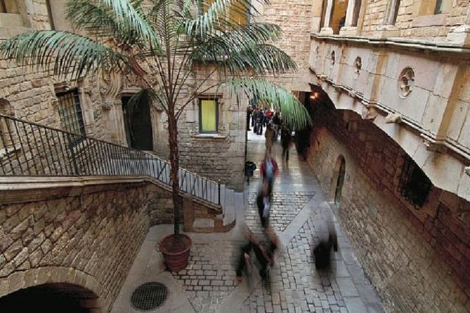 Picasso Small Group Walking Tour with Museum Skip the Line Ticket - Pacing and group size: why 2 hours can actually work