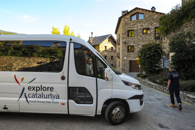 Pyrenees & Medieval Towns Small Group Tour from Barcelona - Vall de Núria: pick your pace between easy walking and Coma de Vaca trails