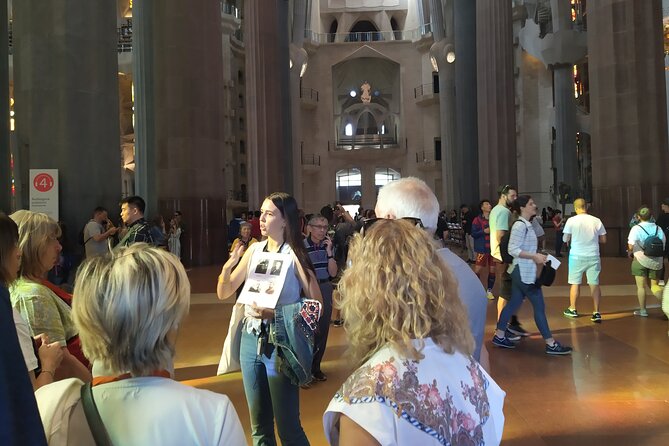 Sagrada Familia English Guided Tour & Optional Tower Access - What you’re really buying with this Sagrada Familia tour