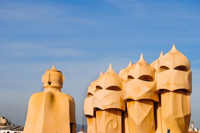 Sagrada Familia & Gaudi Tour Private or Small Group with Tickets - Font de la Portaferrissa: A Medieval Gate That Puts Time in Your Head