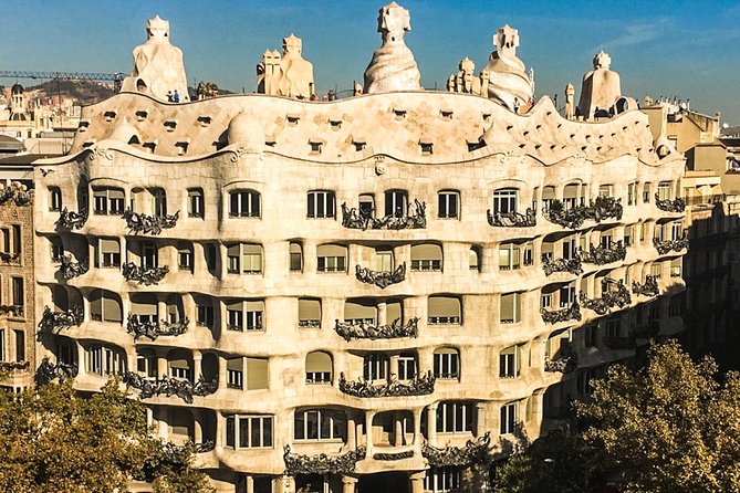 Sagrada Familia & Gaudi Tour Private or Small Group with Tickets - Els 4 Gats: Where Modernism Found Its Social Life