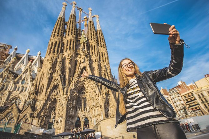 Sagrada Familia & Gaudi Tour Private or Small Group with Tickets - Palau de la Música Catalana: Modernisme That Looks Like Music