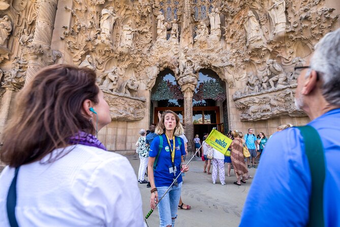 Sagrada Familia Guided Tour with Skip The Line Access - Basilica de la Sagrada Família: what the guide helps you notice