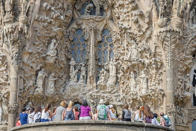 Sagrada Familia Guided Tour with Skip the Line Ticket - The Passion façade: story and symbolism without the tower experience