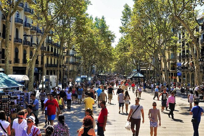 Sagrada Familia & Montserrat Small Group Tour with Hotel pick-up - Hotel pickup and the small-group feel (the real value)