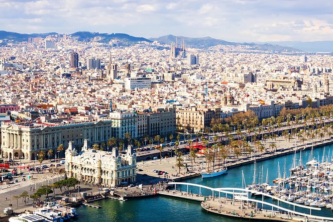 Sagrada Familia & Montserrat Small Group Tour with Hotel pick-up - Sagrada Familia: how the tour times your moment inside