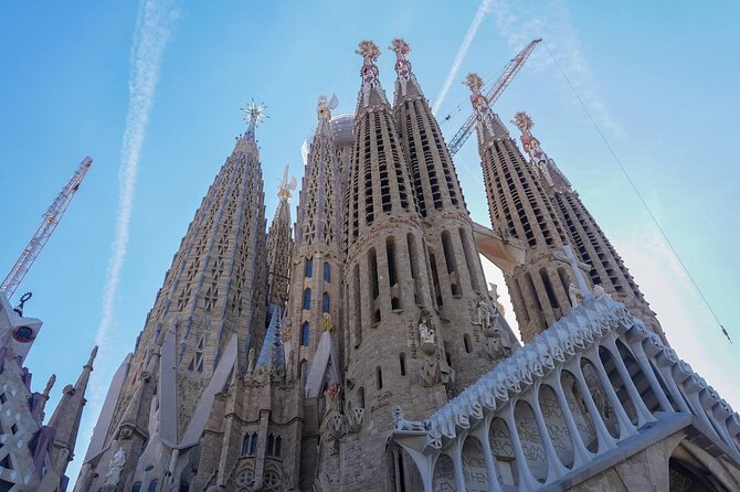 Sagrada Familia & Park Guell Guided Tour with Skip The Line - The guide experience: why names keep coming up