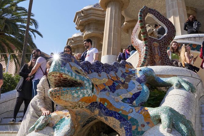 Sagrada Familia & Park Guell Guided Tour with Skip The Line - Who this tour is best for (and who should do it differently)