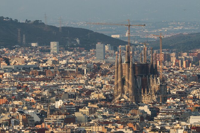 Sagrada Familia Small Group Tour with Skip the Line Ticket - Skip-the-line entry: what changes once you’re inside