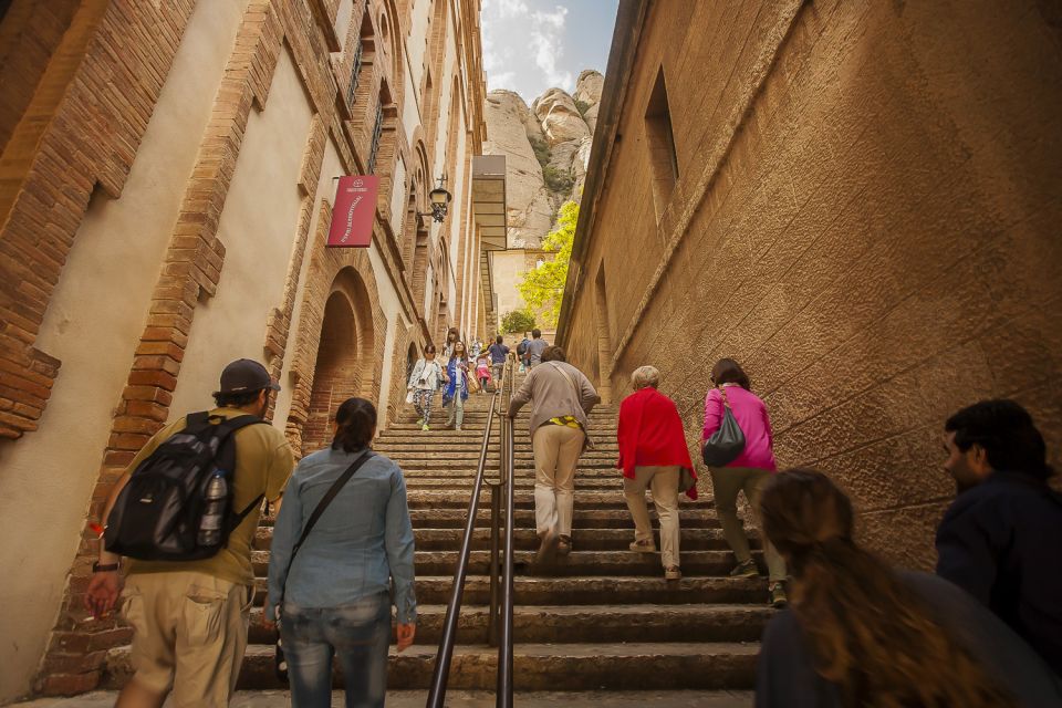 Tot Montserrat: Transport, Museum Tickets, and Lunch - Walking Trails, Cathedral Areas, and Optional Sights You Can Add